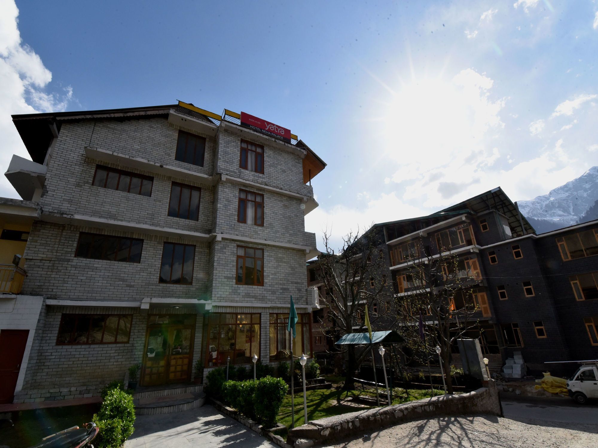 Oyo 12425 Neha Palace Hotel Manali  Exterior photo